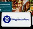 Effektiv und flexibel abnehmen: So funktioniert Weight Watchers Punktetabelle (Foto: AdobeStock - 584194460 Timon)