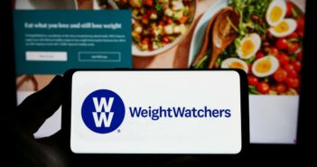 Effektiv und flexibel abnehmen: So funktioniert Weight Watchers Punktetabelle (Foto: AdobeStock - 584194460 Timon)